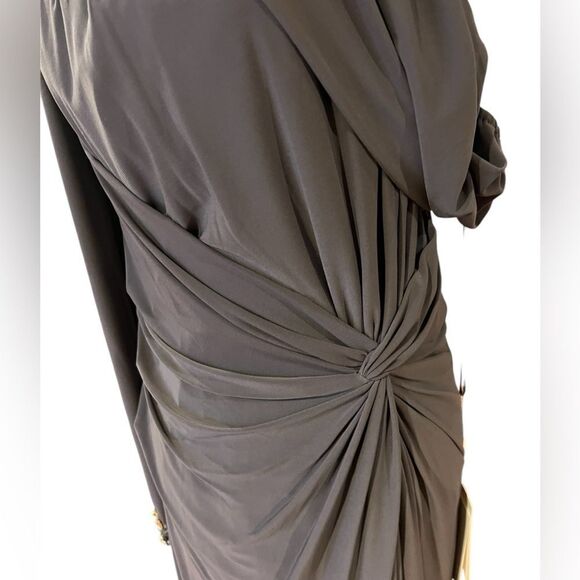 NWT MAC DUGGAL Side Twist Drop Shoulder Beaded Cuff Gown in grey size 10 - Picture 15 of 16